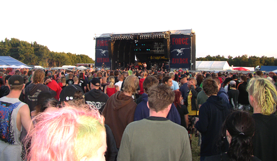 Picture: Force-Attack Punk Festival 2005 - Blick auf die Hauptbühne
